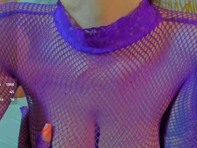 PinkyisHere webcam