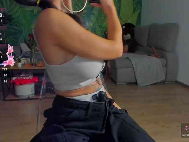 PinkyisHere webcam