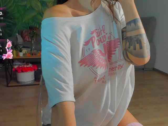 PinkyisHere webcam