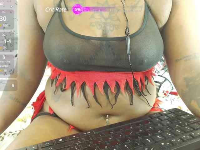 NaomyMoore webcam