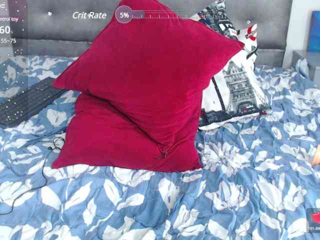 NaomyMoore webcam