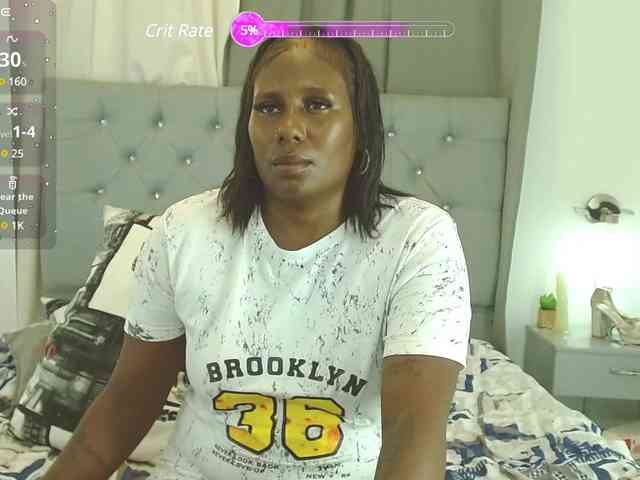 NaomyMoore webcam