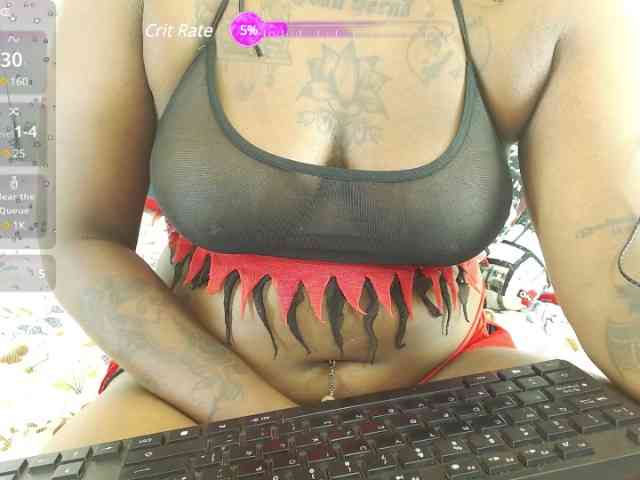 NaomyMoore webcam