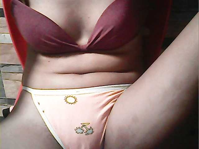 flowerhairypinay's BongaCams show and profile