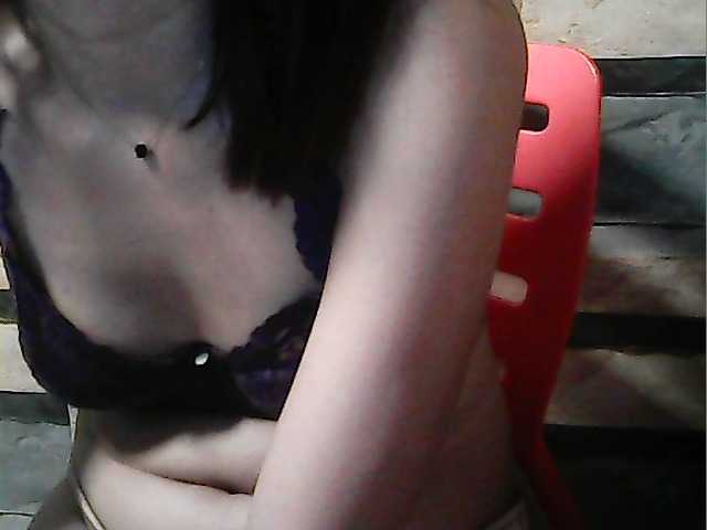 flowerhairypinay's BongaCams show and profile