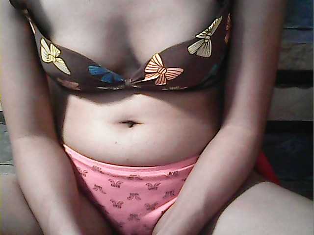 flowerhairypinay's BongaCams show and profile