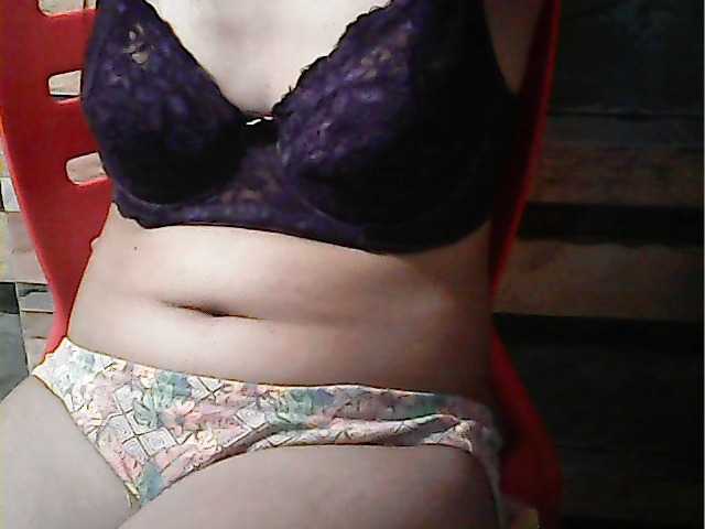 flowerhairypinay's BongaCams show and profile