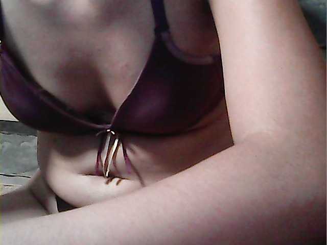 flowerhairypinay's BongaCams show and profile