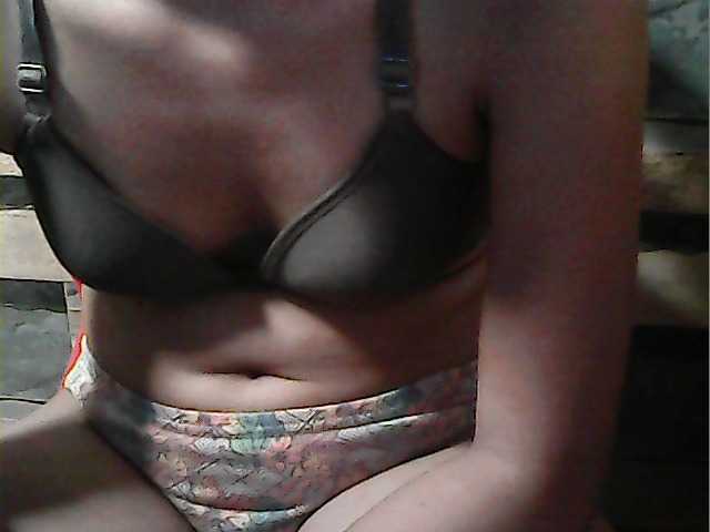 flowerhairypinay's BongaCams show and profile