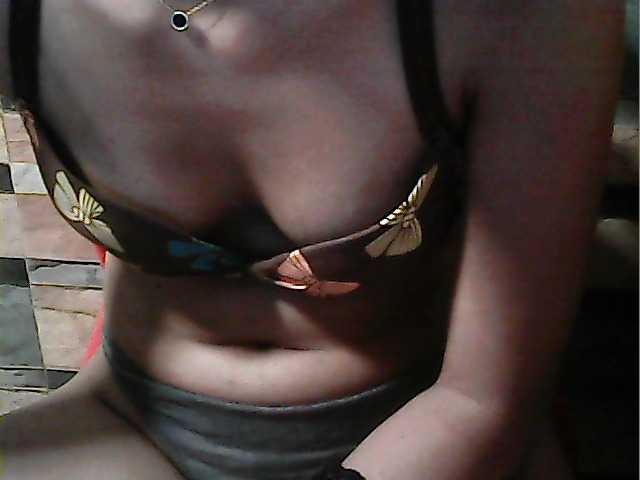 flowerhairypinay's BongaCams show and profile