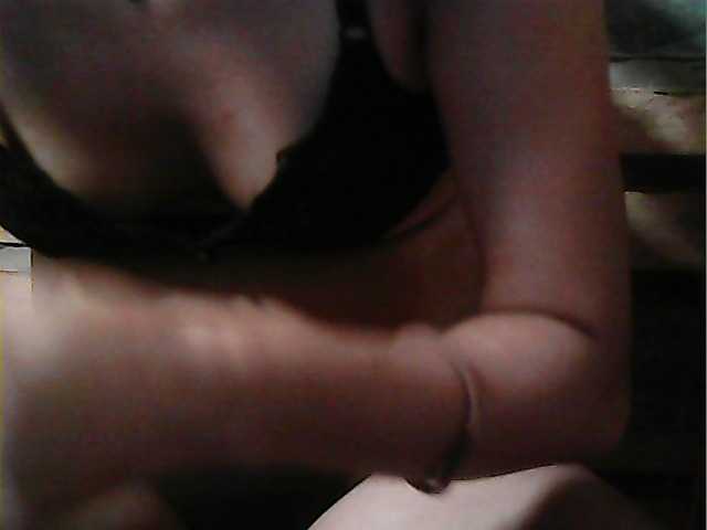 flowerhairypinay's BongaCams show and profile