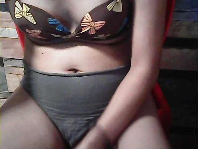 flowerhairypinay's BongaCams show and profile