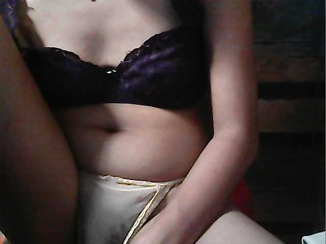 flowerhairypinay's BongaCams show and profile