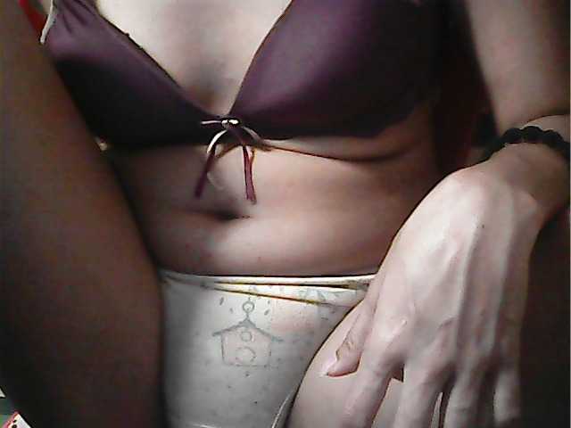 flowerhairypinay's BongaCams show and profile