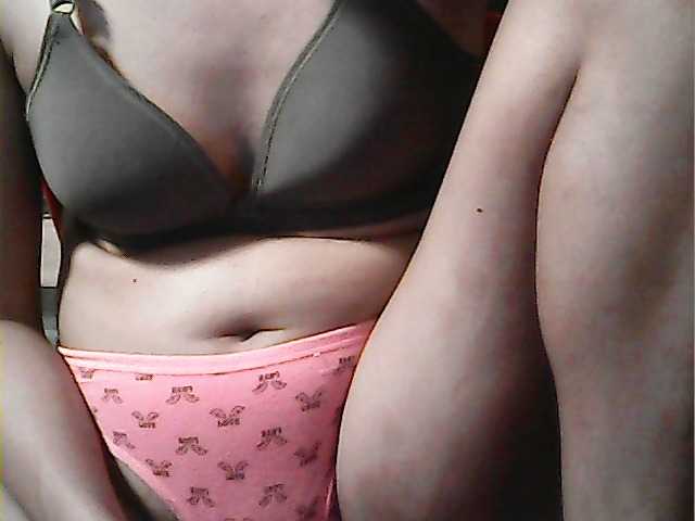 flowerhairypinay's BongaCams show and profile