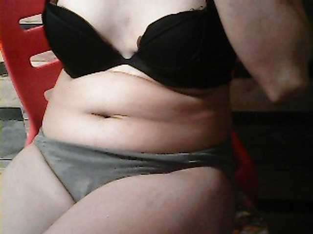 flowerhairypinay's BongaCams show and profile