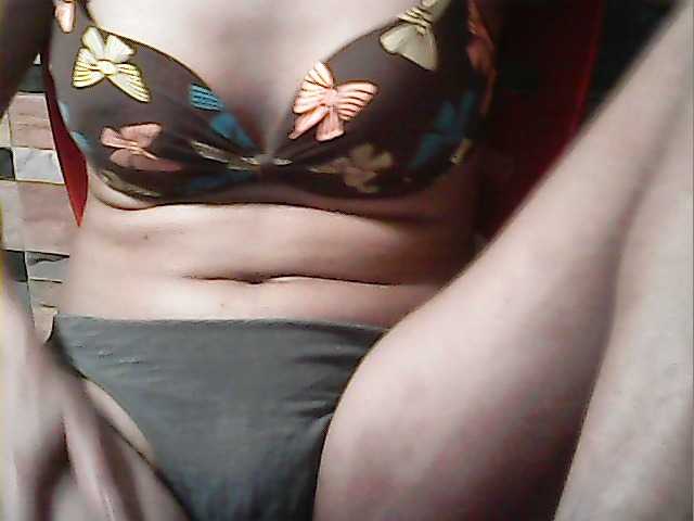 flowerhairypinay's BongaCams show and profile