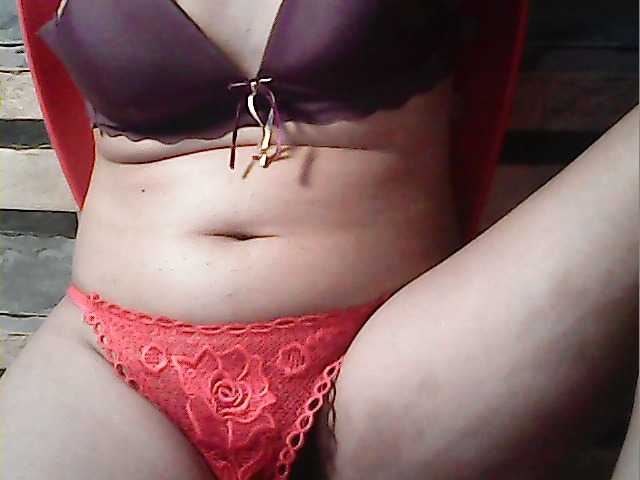 flowerhairypinay's BongaCams show and profile