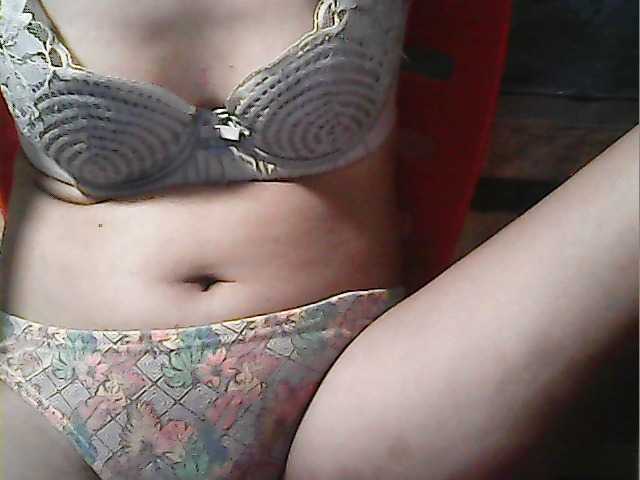 flowerhairypinay's BongaCams show and profile