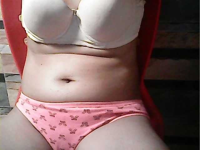 flowerhairypinay's BongaCams show and profile