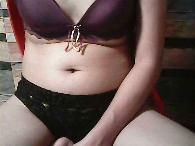 flowerhairypinay's BongaCams show and profile