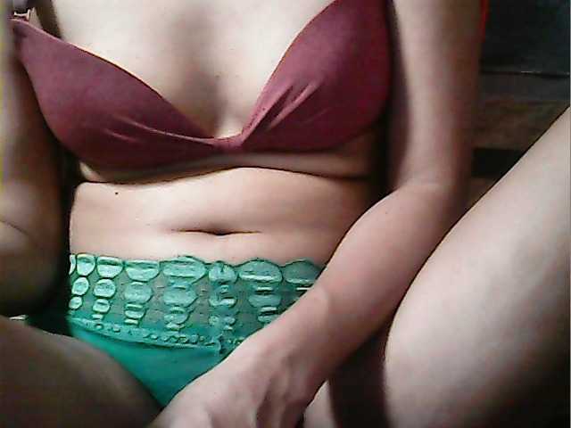 flowerhairypinay's BongaCams show and profile