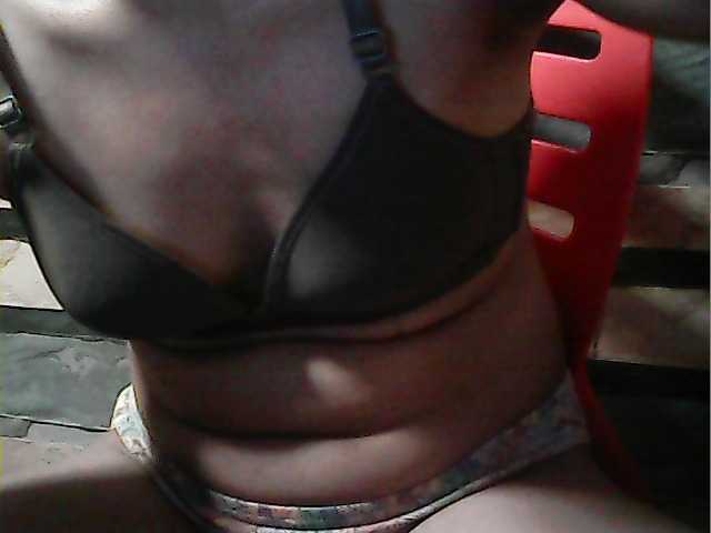 flowerhairypinay's BongaCams show and profile