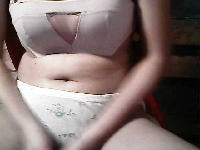 flowerhairypinay's BongaCams show and profile