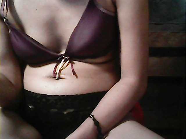 flowerhairypinay's BongaCams show and profile