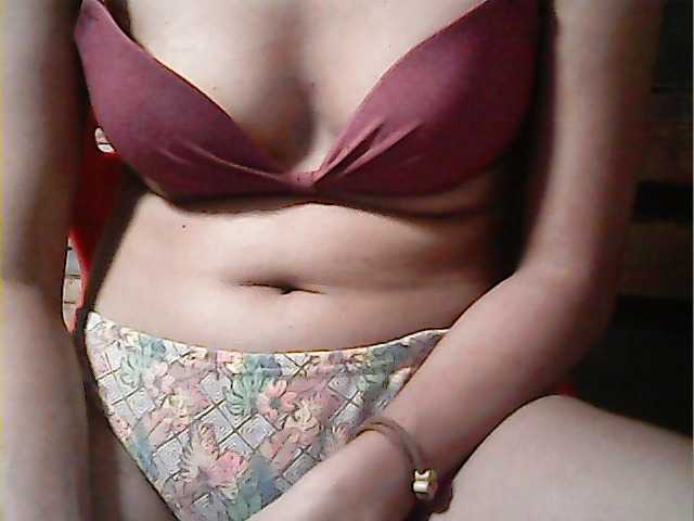 flowerhairypinay's BongaCams show and profile