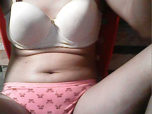 flowerhairypinay's BongaCams show and profile