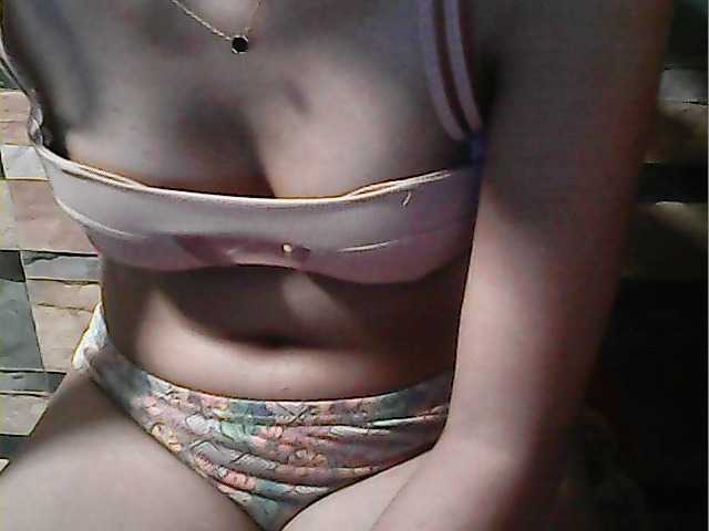 flowerhairypinay's BongaCams show and profile