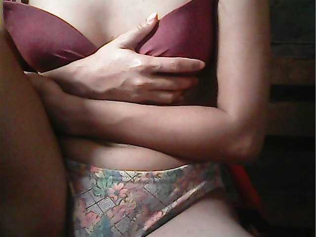 flowerhairypinay's BongaCams show and profile