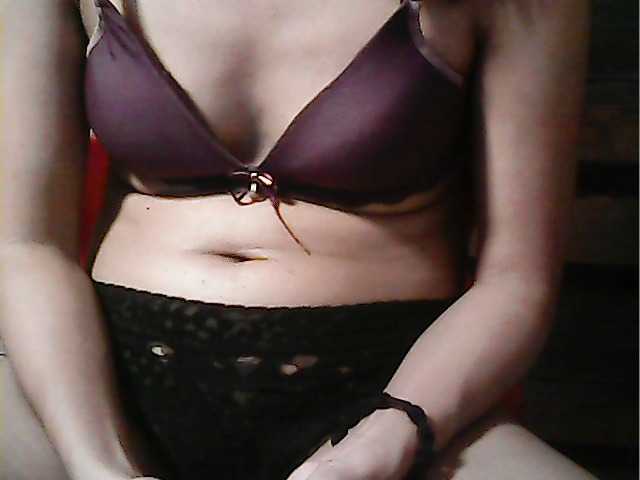 flowerhairypinay's BongaCams show and profile