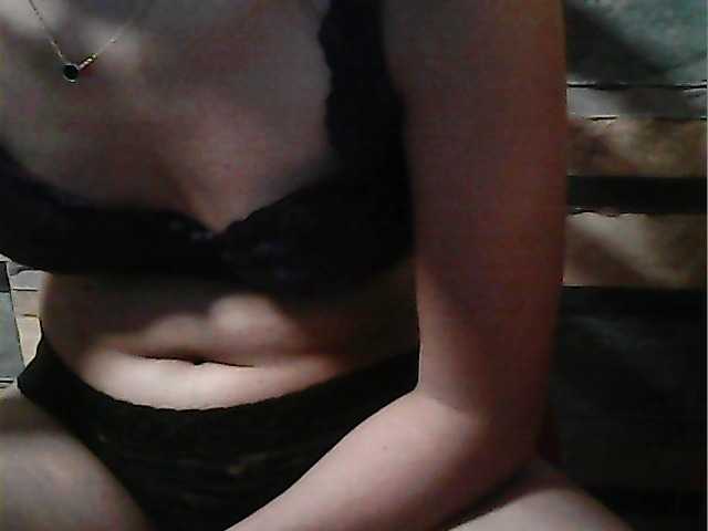 flowerhairypinay's BongaCams show and profile