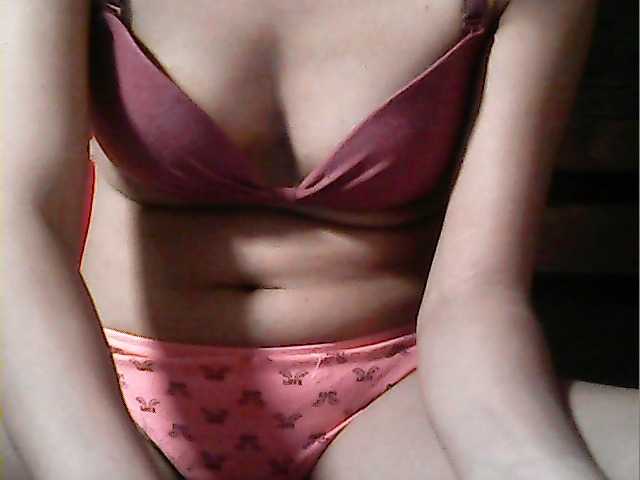 flowerhairypinay's BongaCams show and profile