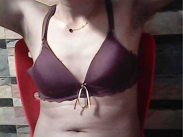 flowerhairypinay's BongaCams show and profile