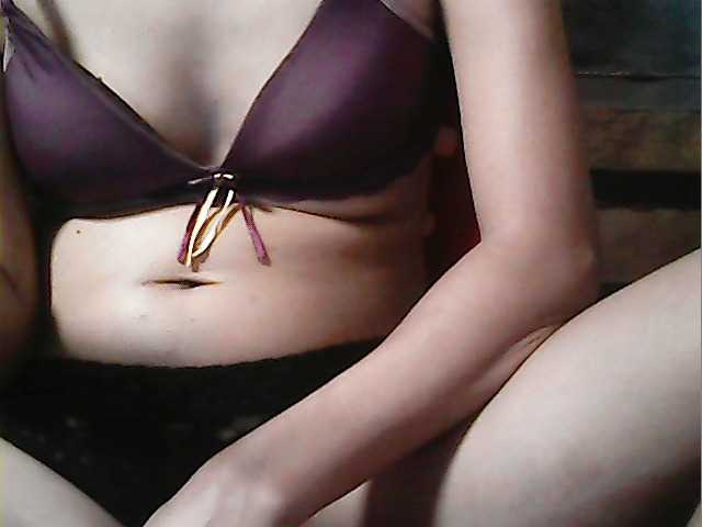 flowerhairypinay's BongaCams show and profile