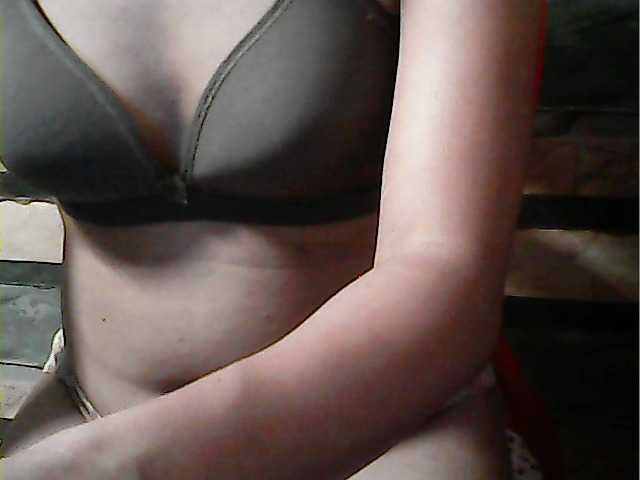 flowerhairypinay's BongaCams show and profile