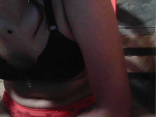 flowerhairypinay's BongaCams show and profile