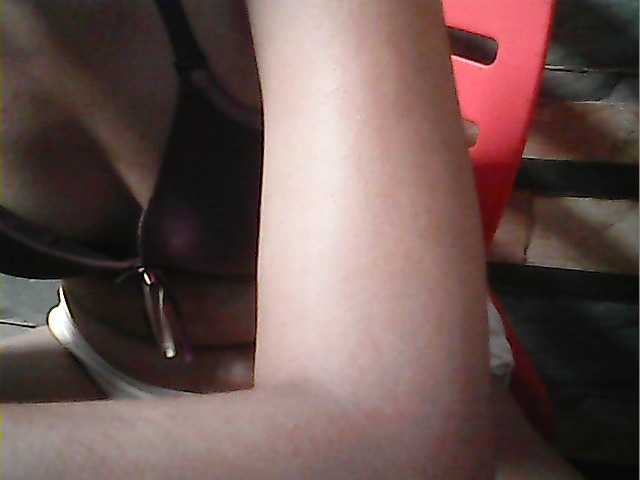 flowerhairypinay's BongaCams show and profile