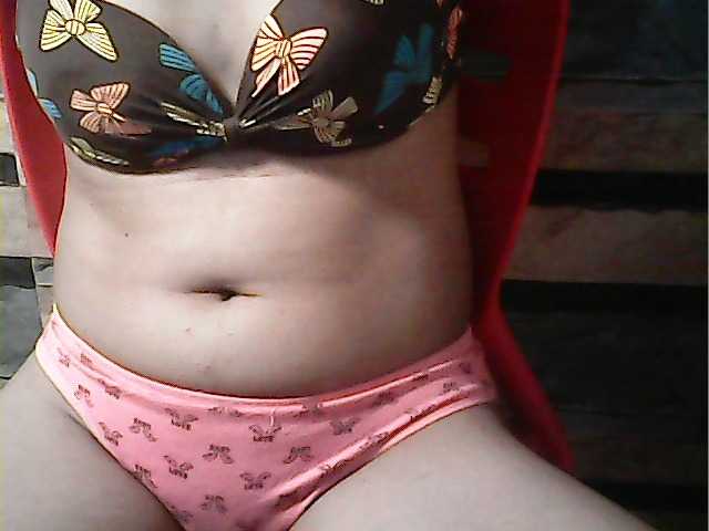 flowerhairypinay's BongaCams show and profile