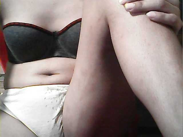 flowerhairypinay's BongaCams show and profile