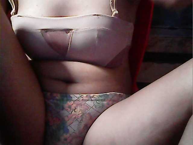 flowerhairypinay's BongaCams show and profile