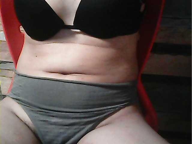 flowerhairypinay's BongaCams show and profile