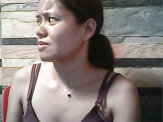 flowerhairypinay's BongaCams show and profile