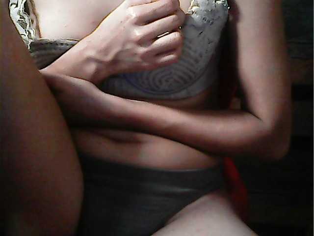 flowerhairypinay's BongaCams show and profile