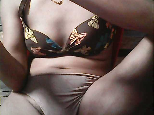 flowerhairypinay's BongaCams show and profile