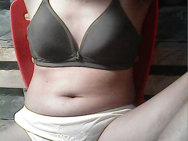 flowerhairypinay's BongaCams show and profile