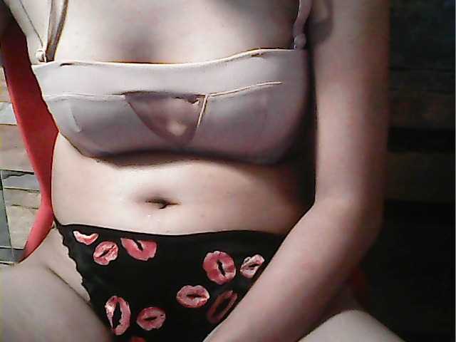 flowerhairypinay's BongaCams show and profile